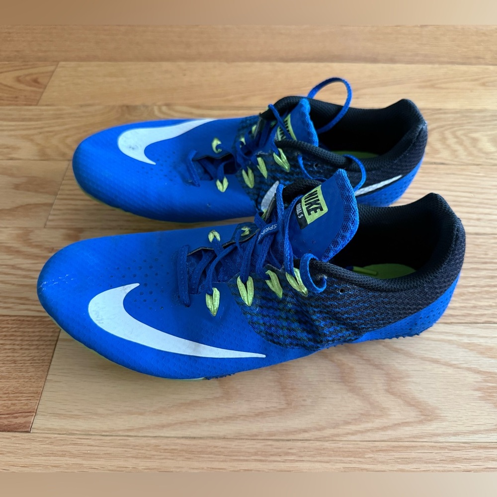 Nike Zoom Rival S 8 track spikes in blue.